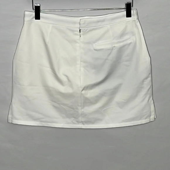 Under Armour Performance Skort - Size 2 - Picture 3 of 6